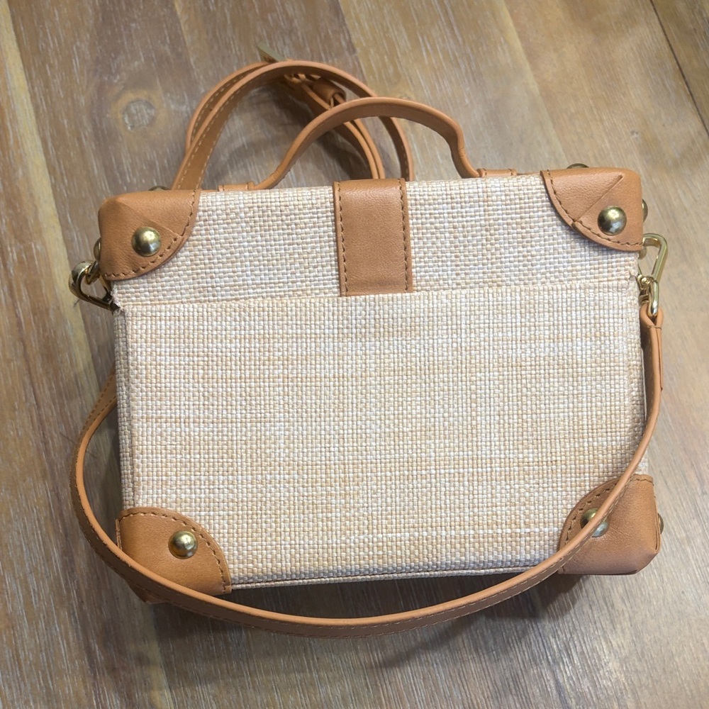 Mark & Graham Structured Women's Crossbody Handbag - Picture 5 of 9